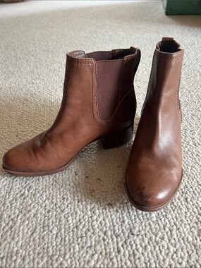 Naturalizer brand. Size 8.5.